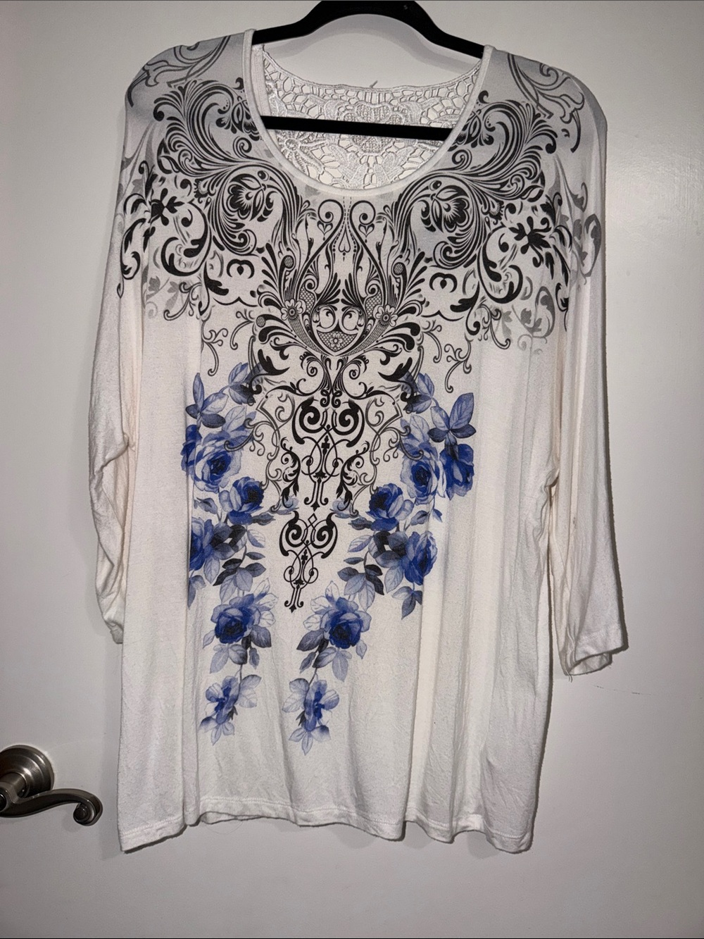 Floral Lace-Back Scoop Neck Women’s Top - Blue on Cream